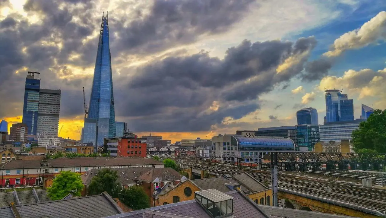 The Maltings Tower Bridge Apartment Londýn