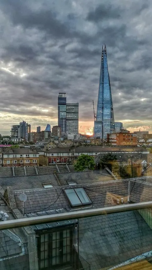 The Maltings Tower Bridge Apartment London